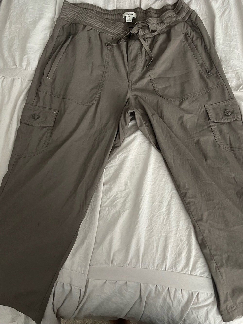 L.L. Bean Men's Cargo Pants in Olive Brown